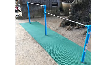 抜群のクッション性によりケガ、事故を未然に防ぐセーフティクッション